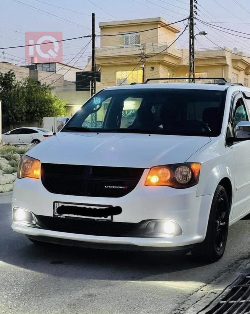 دودج كارافان